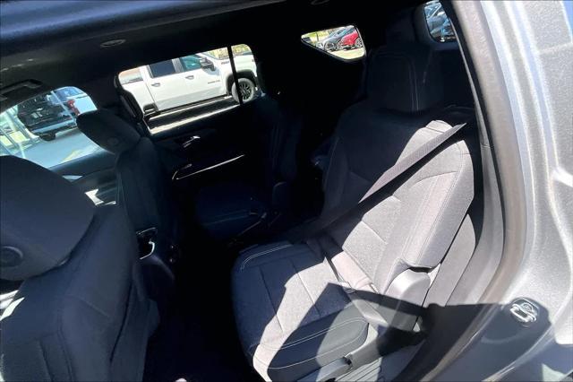 Photo of 2025 Sterling Gray Metallic Chevrolet Traverse