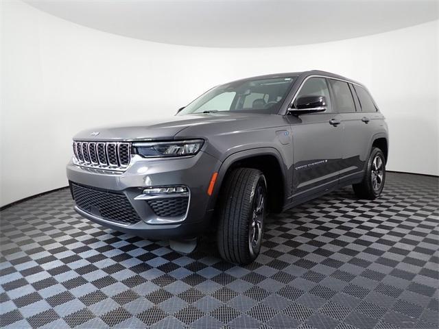 Photo of 2023 Metallic Jeep Grand Cherokee 4xe