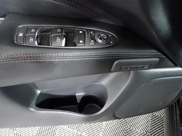 Photo of 2015 Black Obsidian INFINITI QX60