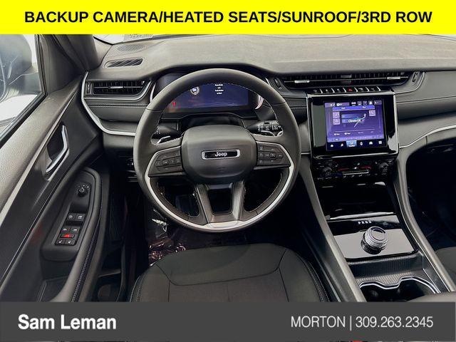 Photo of 2025 Silver Zynith Jeep Grand Cherokee L