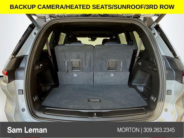 Photo of 2025 Silver Zynith Jeep Grand Cherokee L