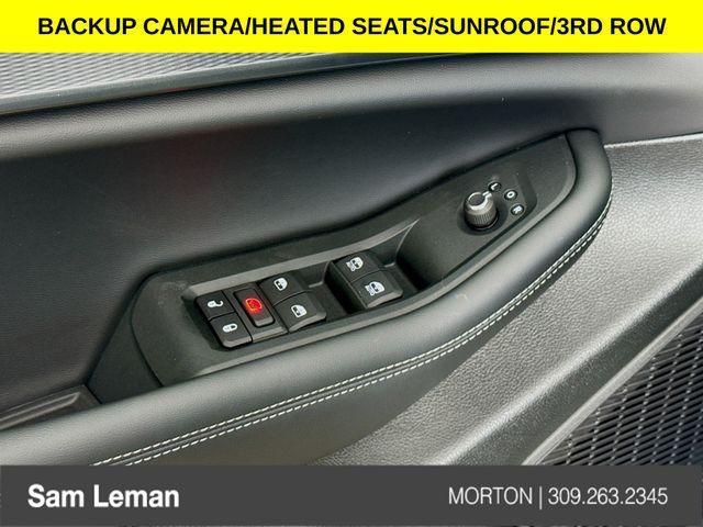 Photo of 2025 Silver Zynith Jeep Grand Cherokee L