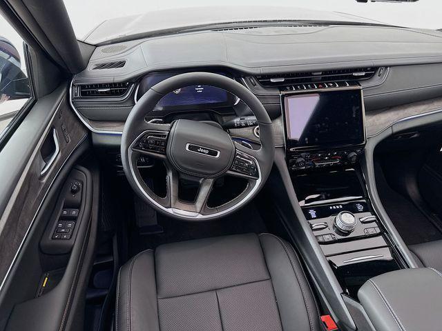 Photo of 2025 Velvet Red Pearlcoat Jeep Grand Cherokee L