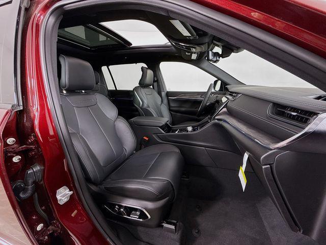 Photo of 2025 Velvet Red Pearlcoat Jeep Grand Cherokee L