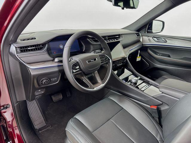 Photo of 2025 Velvet Red Pearlcoat Jeep Grand Cherokee L
