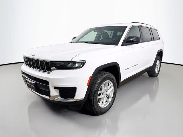 Photo of 2025 Bright White Clearcoat Jeep Grand Cherokee L