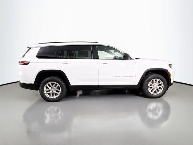 Photo of 2025 Bright White Clearcoat Jeep Grand Cherokee L