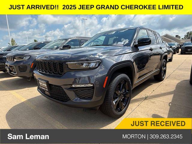 Photo of 2025 Baltic Gray Metallic Clearcoat Jeep Grand Cherokee