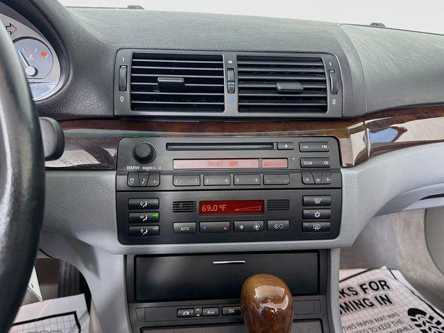Photo of 2001 Steel Blue Metallic BMW 325