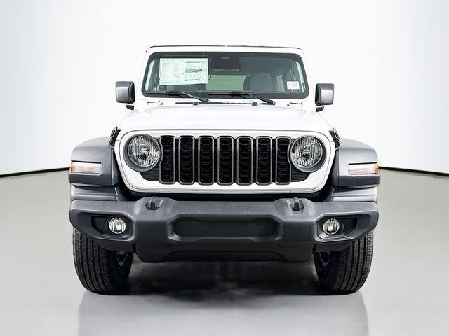 Photo of 2025 Bright White Clearcoat Jeep Wrangler