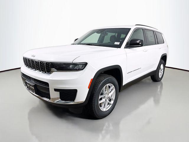 Photo of 2025 Bright White Clearcoat Jeep Grand Cherokee L