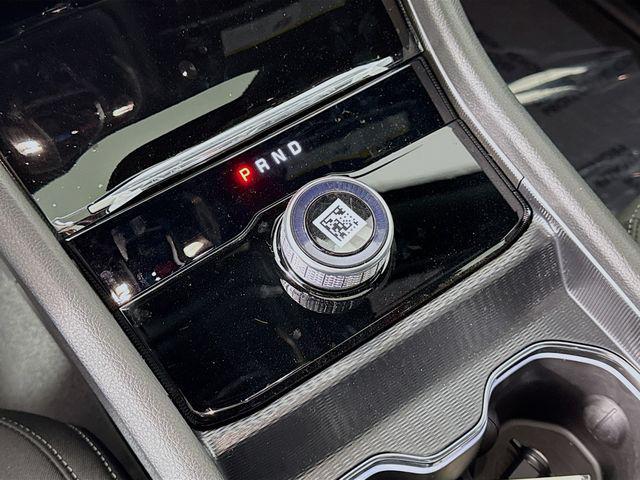 Photo of 2025 Bright White Clearcoat Jeep Grand Cherokee L