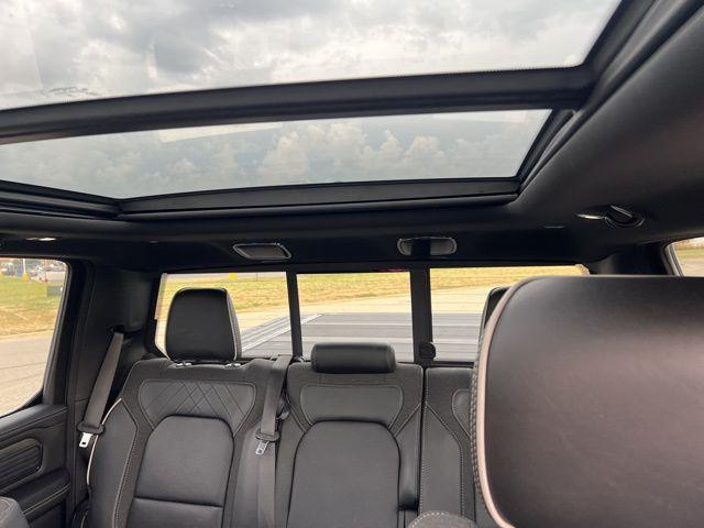 Photo of 2025 Diamond Black Crystal Pearlcoat RAM 1500