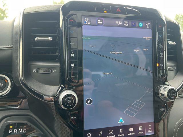 Photo of 2025 Diamond Black Crystal Pearlcoat RAM 1500