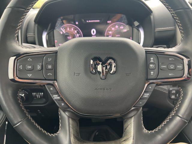 Photo of 2025 Diamond Black Crystal Pearlcoat RAM 1500
