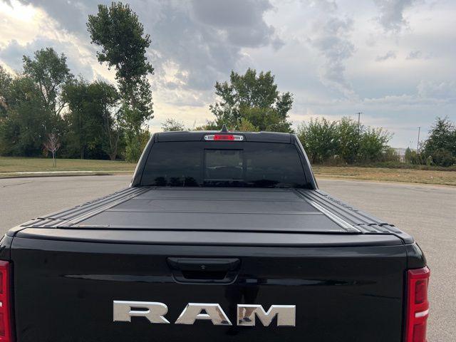 Photo of 2025 Diamond Black Crystal Pearlcoat RAM 1500