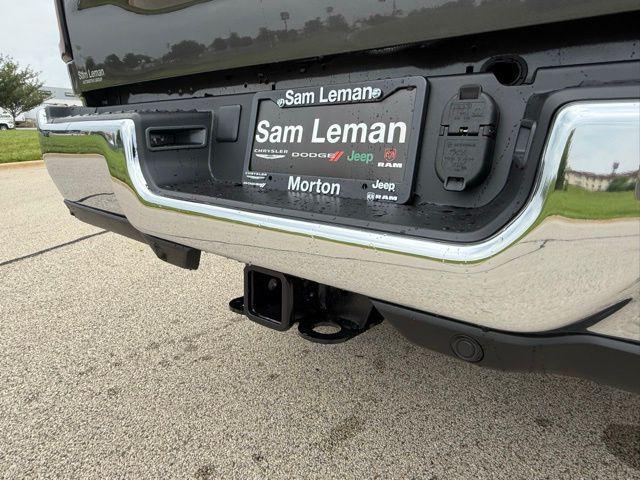 Photo of 2026 Granite Crystal Metallic Clearcoat RAM 2500