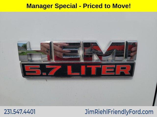 Photo of 2014 Bright White Clearcoat RAM 1500