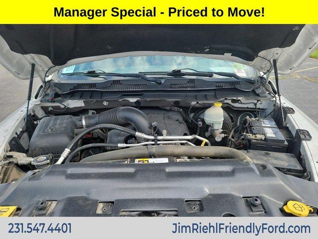 Photo of 2014 Bright White Clearcoat RAM 1500