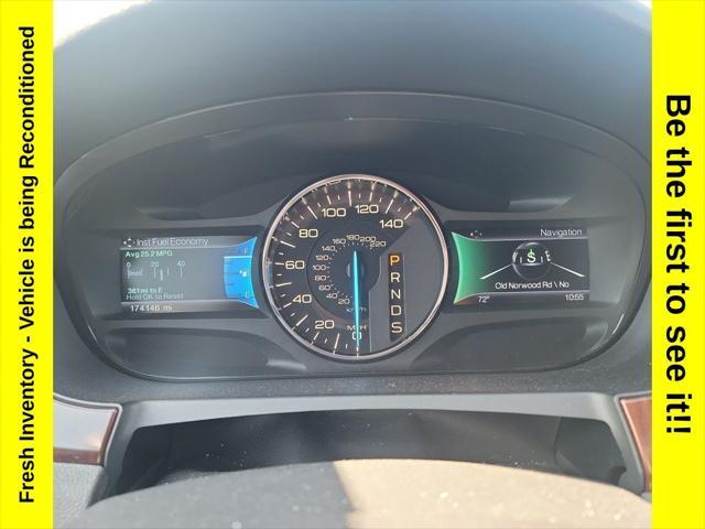 Photo of 2014 Mineral Gray Metallic Ford Edge