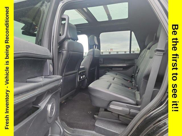 Photo of 2018 Shadow Black Ford Expedition