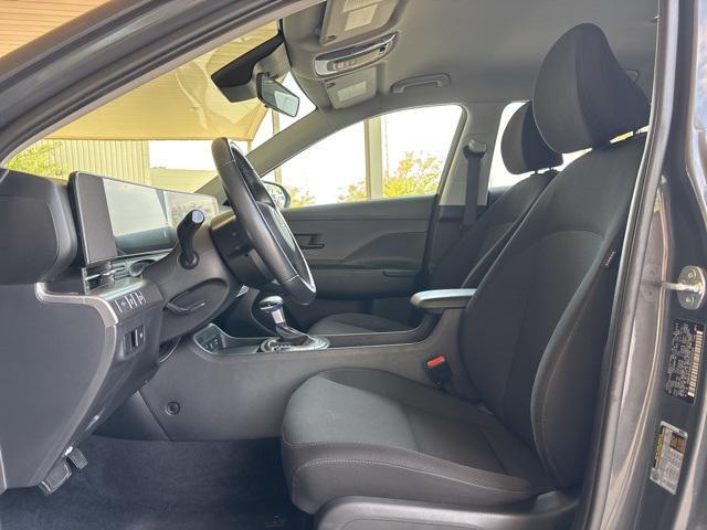 Photo of 2024 Ecotronic Gray Pearl Hyundai KONA