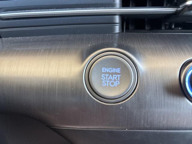 Photo of 2024 Ecotronic Gray Pearl Hyundai KONA