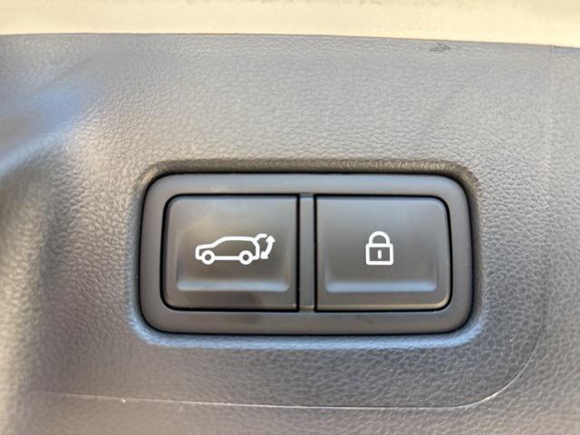 Photo of 2025 Shimmering Silver Hyundai SANTA FE