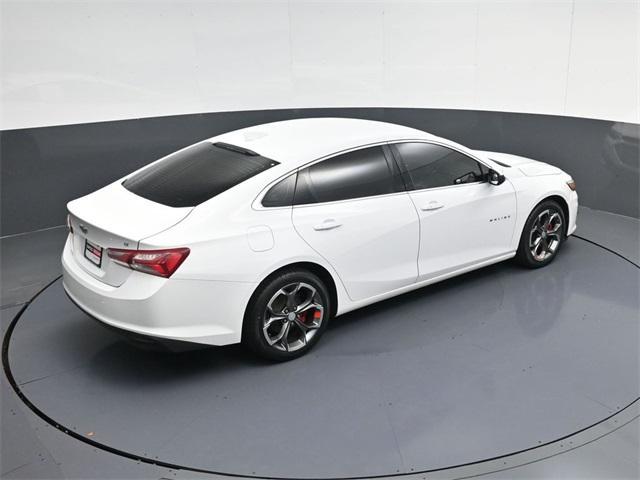 Photo of 2021 White Chevrolet Malibu