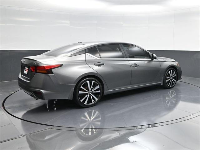 Photo of 2021 Gun Metallic Nissan Altima