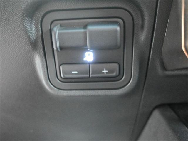 Photo of 2022 White GMC HUMMER EV