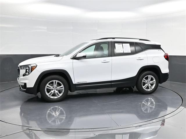 Photo of 2023 Summit White GMC Terrain
