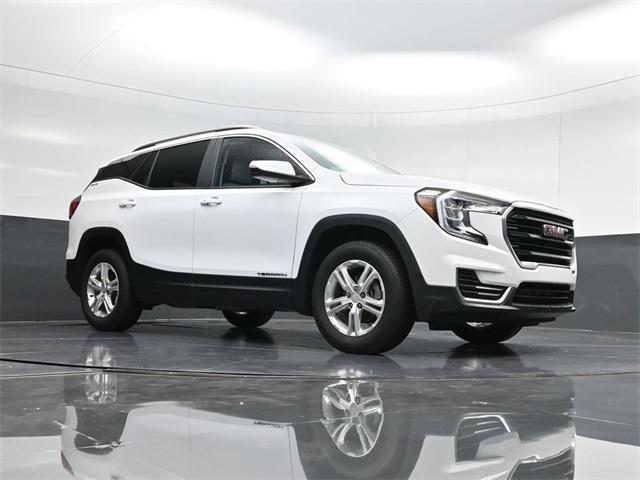 Photo of 2023 Summit White GMC Terrain