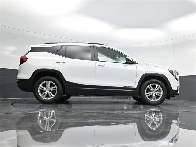 Photo of 2023 Summit White GMC Terrain