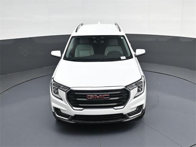 Photo of 2023 Summit White GMC Terrain