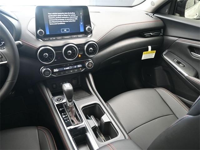 Photo of 2025 White Nissan Sentra