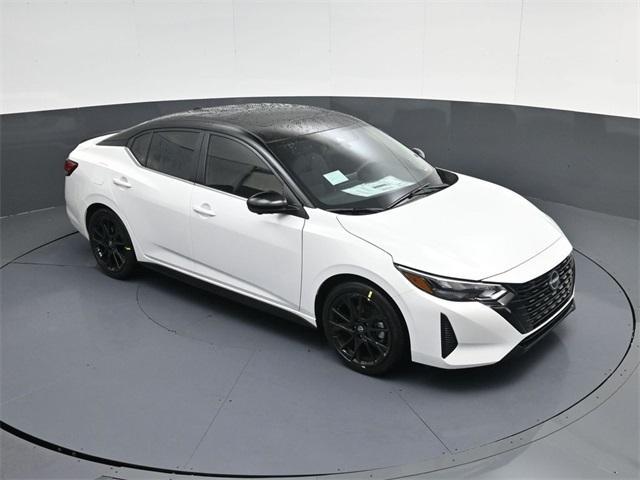 Photo of 2025 White Nissan Sentra