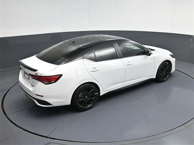 Photo of 2025 White Nissan Sentra