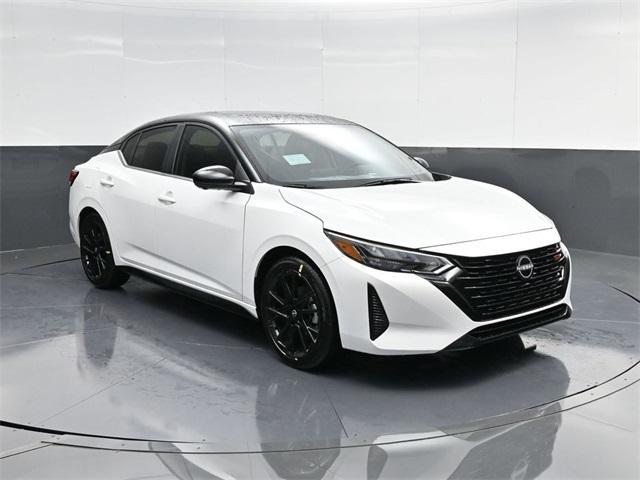 Photo of 2025 White Nissan Sentra