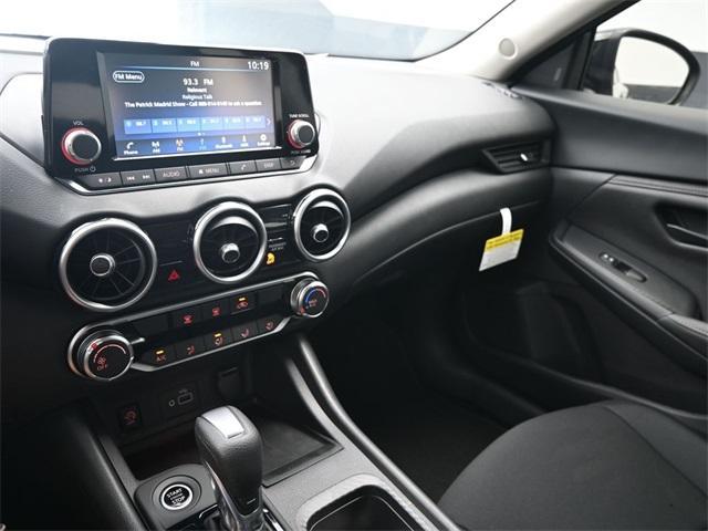 Photo of 2025 Black Nissan Sentra