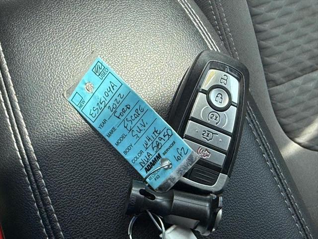 Photo of 2022 Oxford White Ford Escape