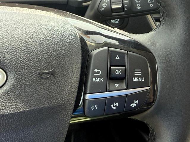 Photo of 2022 Oxford White Ford Escape