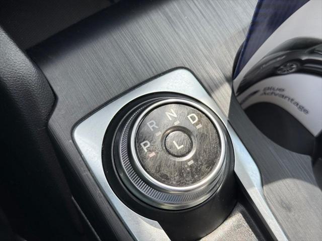 Photo of 2022 Oxford White Ford Escape