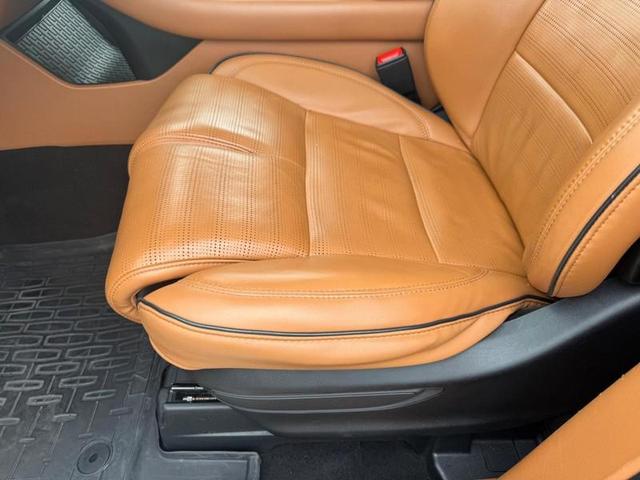Photo of 2023 Radiance Metallic Lincoln Aviator