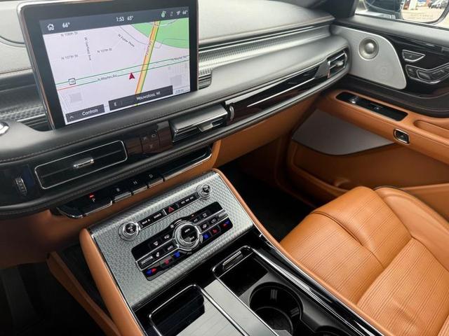 Photo of 2023 Radiance Metallic Lincoln Aviator
