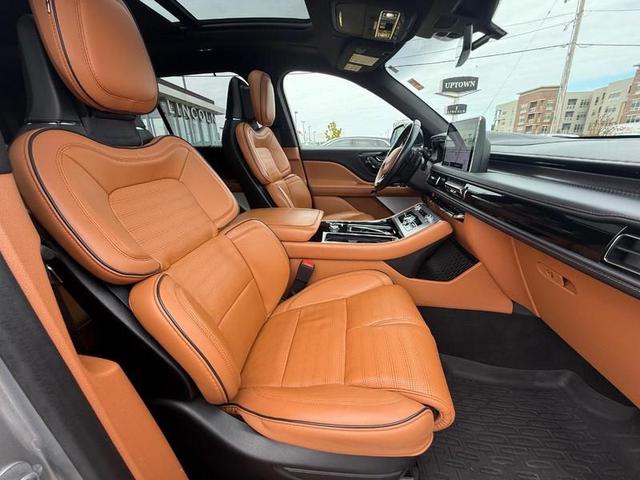 Photo of 2023 Radiance Metallic Lincoln Aviator