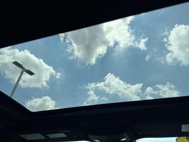 Photo of 2022 Agate Black Metallic Ford Expedition Max