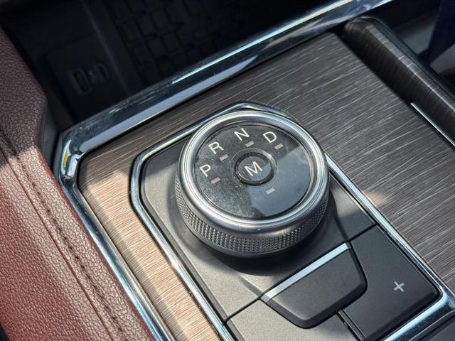 Photo of 2022 Agate Black Metallic Ford Expedition Max