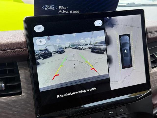 Photo of 2022 Agate Black Metallic Ford Expedition Max