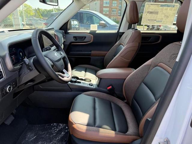 Photo of 2025 Oxford White Ford Bronco Sport